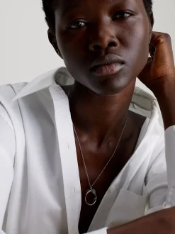 Calvin Klein Anhänger-Halskette mit gedrehtem Kreis^Damen Uhren & Schmuck