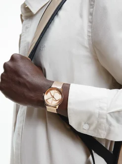 Calvin Klein Armbanduhr mit Mesh und Monogramm-Logo^Damen Uhren & Schmuck|Uhren & Schmuck