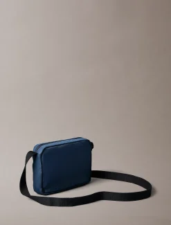 Calvin Klein Auffällige Logo-Kameratasche aus Nylon^Herren Umhängetaschen & Schultertaschen|Taschen