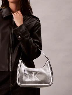 Calvin Klein Auffällige metallische Schultertasche mit Monogramm^Damen SchultertaschenFrisch Eingetroffen|Taschen