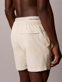 Calvin Klein Badeshorts mit doppeltem Bund^Herren BademodeFrisch Eingetroffen
