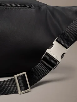 Calvin Klein Bauchtasche aus wasserabweisendem Nylon^Herren Taschen