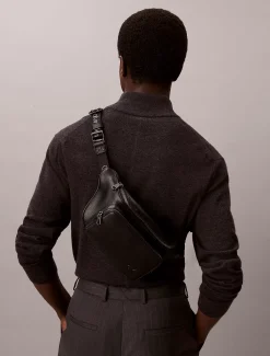 Calvin Klein Bauchtasche mit genarbtem Logo-Riemen^Herren Taschen