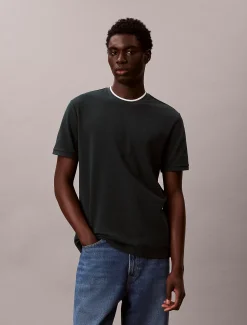 Calvin Klein Baumwoll-Piqué T-Shirt mit verziertem Kragen^Herren T-shirts