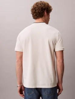 Calvin Klein Baumwoll-Piqué T-Shirt mit verziertem Kragen^Herren T-shirts