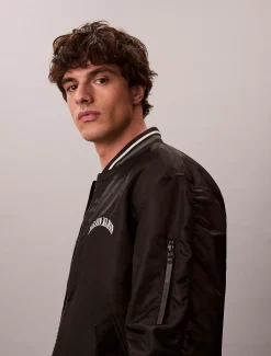 Calvin Klein Bomberjacke mit Varsity-Logo^Herren JackenFrisch Eingetroffen