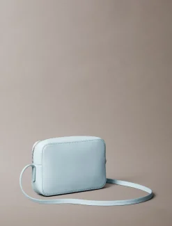 Calvin Klein Camera Bag mit Monogramm-Logo-Metallelement^Damen Umhängetaschen|SchultertaschenFrisch Eingetroffen