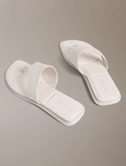 Calvin Klein Carla – Sandalen aus Leder mit eckiger Zehenpartie^Damen SandalenFrisch Eingetroffen