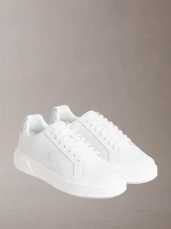 Calvin Klein Chunky Sneakers aus Leder mit silberner Lasche^Damen SneakerFrisch Eingetroffen