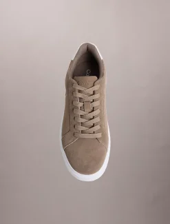 Calvin Klein CK Baseline - Sneakers aus Wildleder mit charakteristischem Logo^Herren SneakerFrisch Eingetroffen