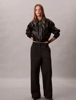 Calvin Klein Cropped Bomberjacke aus Kunstleder^Damen JackenFrisch Eingetroffen