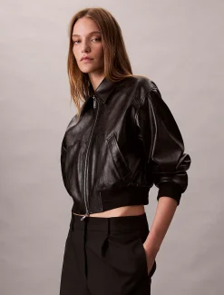 Calvin Klein Cropped Bomberjacke aus Kunstleder^Damen JackenFrisch Eingetroffen