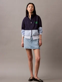 Calvin Klein Cropped Nylon-Jacke mit Design in Blockfarben^Damen JackenFrisch Eingetroffen