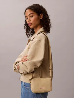 Calvin Klein Crossbody-Kameratasche aus Canvas^Damen Umhängetaschen|Taschen