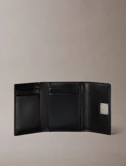 Calvin Klein Dreifach faltbares Lederportemonnaie mit Monogramm-Logo^Damen Geldbörsen & Etuis
