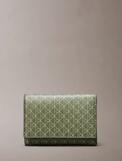 Calvin Klein Dreifach faltbares Portemonnaie mit durchgehendem Emblem-Logo^Damen Geldbörsen & Etuis