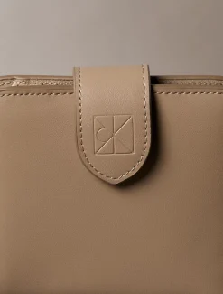 Calvin Klein Eckiges RFID-Portemonnaie aus Nappaleder^Damen Geldbörsen & Etuis