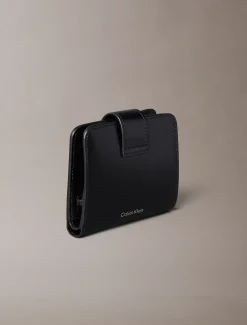 Calvin Klein Eckiges RFID-Portemonnaie aus Nappaleder^Damen Geldbörsen & Etuis