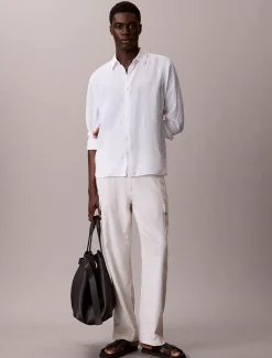 Calvin Klein Einfarbiges Hemd mit klassischer Passform aus Leinen-Mix^Herren Hemden & Poloshirts