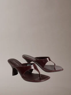 Calvin Klein Elisa - Sandalen mit Kitten-Heel-Absatz aus Leder^Damen SandalenFrisch Eingetroffen