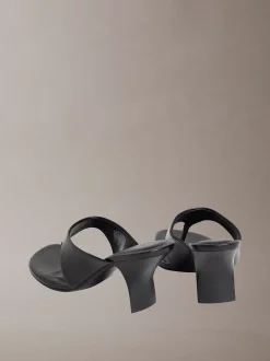 Calvin Klein Elisa - Sandalen mit Kitten-Heel-Absatz aus Leder^Damen SandalenFrisch Eingetroffen