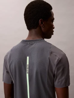 Calvin Klein Feuchtigkeitsableitendes, schnell trocknendes Performance-Gym-T-Shirt^Herren Tops & T-shirts|T-shirts