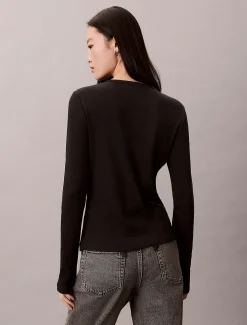 Calvin Klein Geripptes Henley-T-Shirt mit Monologo^Damen T-shirts & Tops