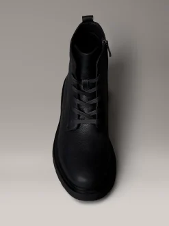 Calvin Klein Geschnürte Boots aus getrommeltem Leder mit Reißverschluss und Emblem-Logo^Herren Boots