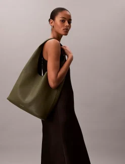 Calvin Klein Geschwungene Tasche aus Wildleder Tasche mit genarbter Oberfläche^Damen SchultertaschenFrisch Eingetroffen|Taschen