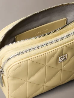 Calvin Klein Gesteppte Camera Bag mit doppeltem Reißverschluss und Emblem-Logo^Damen Umhängetaschen|Taschen