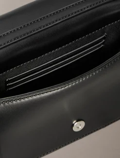 Calvin Klein Gesteppte Minitasche mit Logo-Emblem^Damen Geldbörsen & Etuis