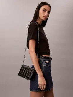 Calvin Klein Gesteppte Minitasche mit Logo-Emblem^Damen Geldbörsen & Etuis