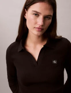 Calvin Klein Gewebtes Ripstrick-Top mit Monologo und Kragen^Damen T-shirts & Tops