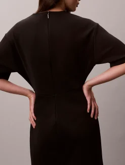 Calvin Klein Glattes Stretch-Kleid mit V-Ausschnitt und kurzen Ärmeln^Damen Kleider & Röcke