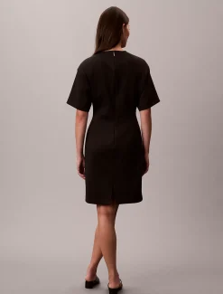 Calvin Klein Glattes Stretch-Kleid mit V-Ausschnitt und kurzen Ärmeln^Damen Kleider & Röcke