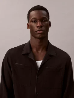 Calvin Klein Glänzendes, lässiges Hemd mit Camp-Kragen^Herren Hemden & Poloshirts