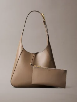 Calvin Klein Gravierte mittelgroße Umhängetasche^Damen Umhängetaschen|Taschen