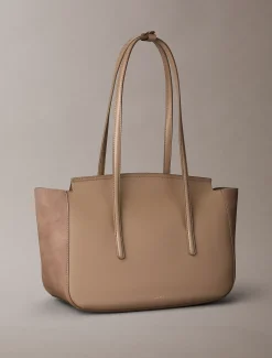 Calvin Klein Gravierte Tote Bag mit gebürsteter Klappe aus Wildleder^Damen Tote Bags|Taschen