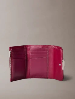 Calvin Klein Graviertes dreifach faltbares Portemonnaie^Damen Geldbörsen & Etuis