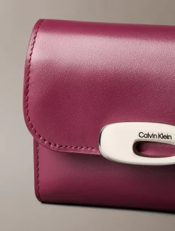 Calvin Klein Graviertes dreifach faltbares Portemonnaie^Damen Geldbörsen & Etuis