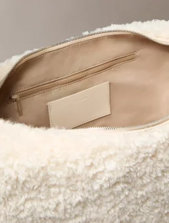 Calvin Klein Große Schultertasche aus Sherpa-Material^Damen Umhängetaschen|SchultertaschenFrisch Eingetroffen