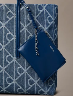 Calvin Klein Große Umhängetasche aus Denim-Jacquard mit Beutel^Damen Tote Bags|Taschen