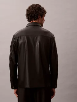 Calvin Klein Hemdjacke aus Kunstleder^Herren JackenFrisch Eingetroffen
