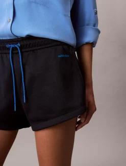 Calvin Klein Hochglanz-Mini-Shorts aus Frottee^Damen Hosen & Shorts