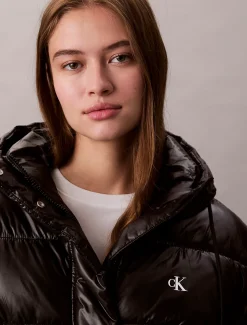 Calvin Klein Hochglanz-Steppjacke mit Kapuze^Damen Stepp Jacken|JackenFrisch Eingetroffen