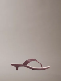 Calvin Klein Jamber - Zehentrenner-Sandalen mit Kitten-Heel-Absatz^Damen Slippers|SandalenFrisch Eingetroffen