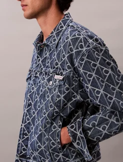 Calvin Klein Jeansjacke mit Allover-Logo im Neunzigerjahre-Look^Herren Jeansjacken|JackenFrisch Eingetroffen