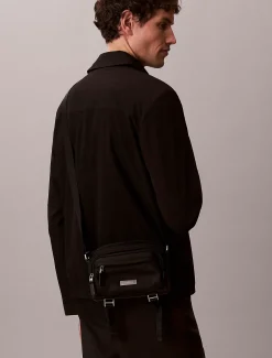 Calvin Klein Kameratasche aus wasserabweisendem Nylon^Herren Umhängetaschen & Schultertaschen|Taschen