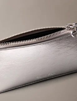 Calvin Klein Kartenetui im Metallic-Look mit Monogramm^Damen Geldbörsen & Etuis