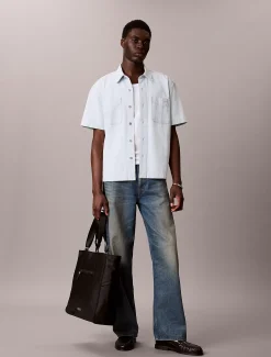 Calvin Klein Kastig geschnittenes Jeanshemd mit kurzen Ärmeln^Herren Hemden & Poloshirts